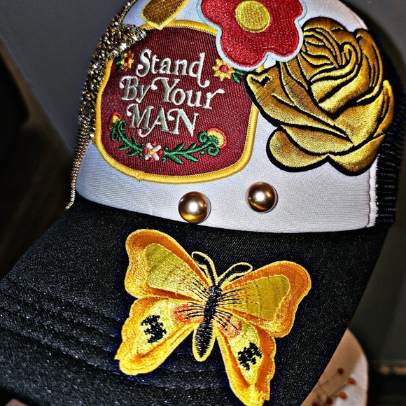 Trucker hat - Picture 2 of 3